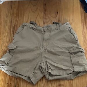 Women’s Cargo Shorts in Khaki - Casual Utility Style